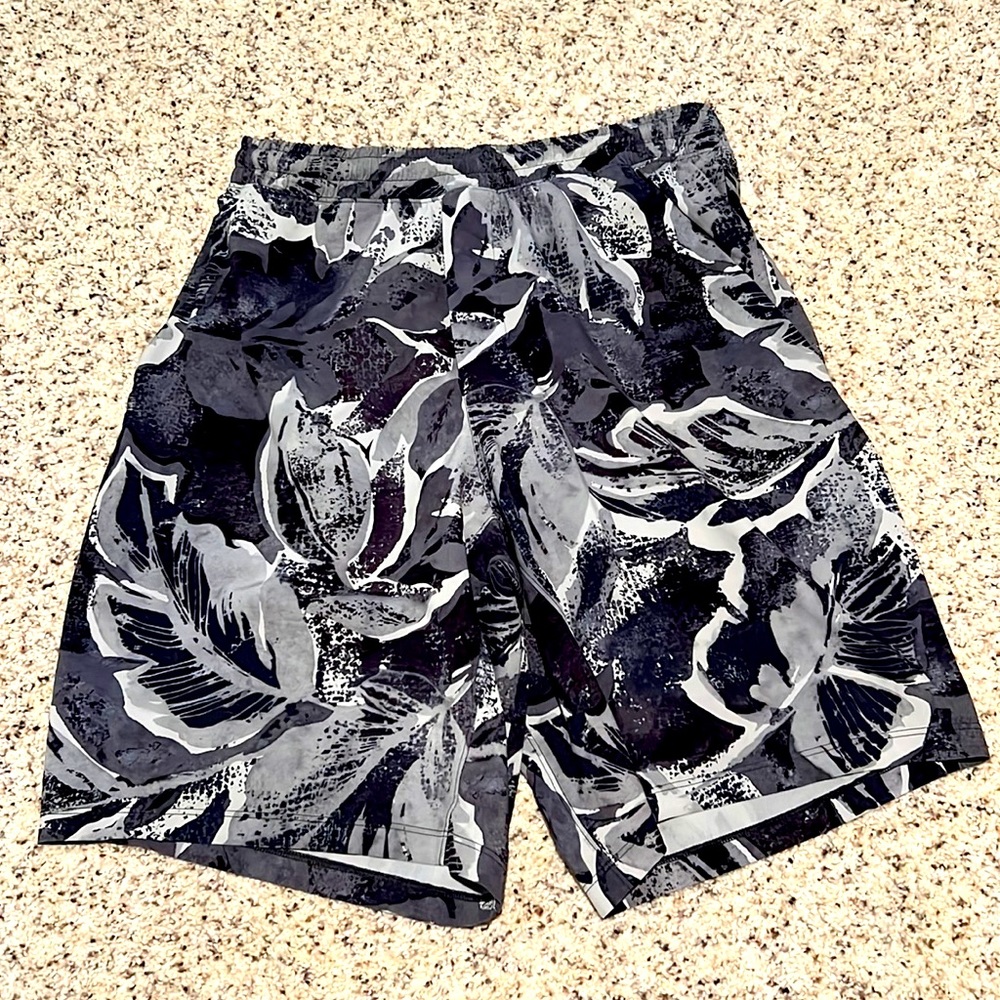 Lululemon Blue/Grey Medium Shorts w/liner - Mens